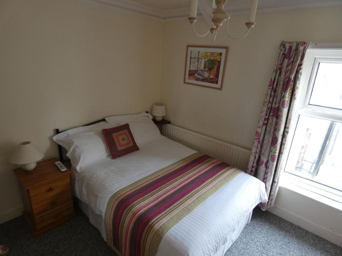 Hurst Dene Bed & Breakfast Swansea